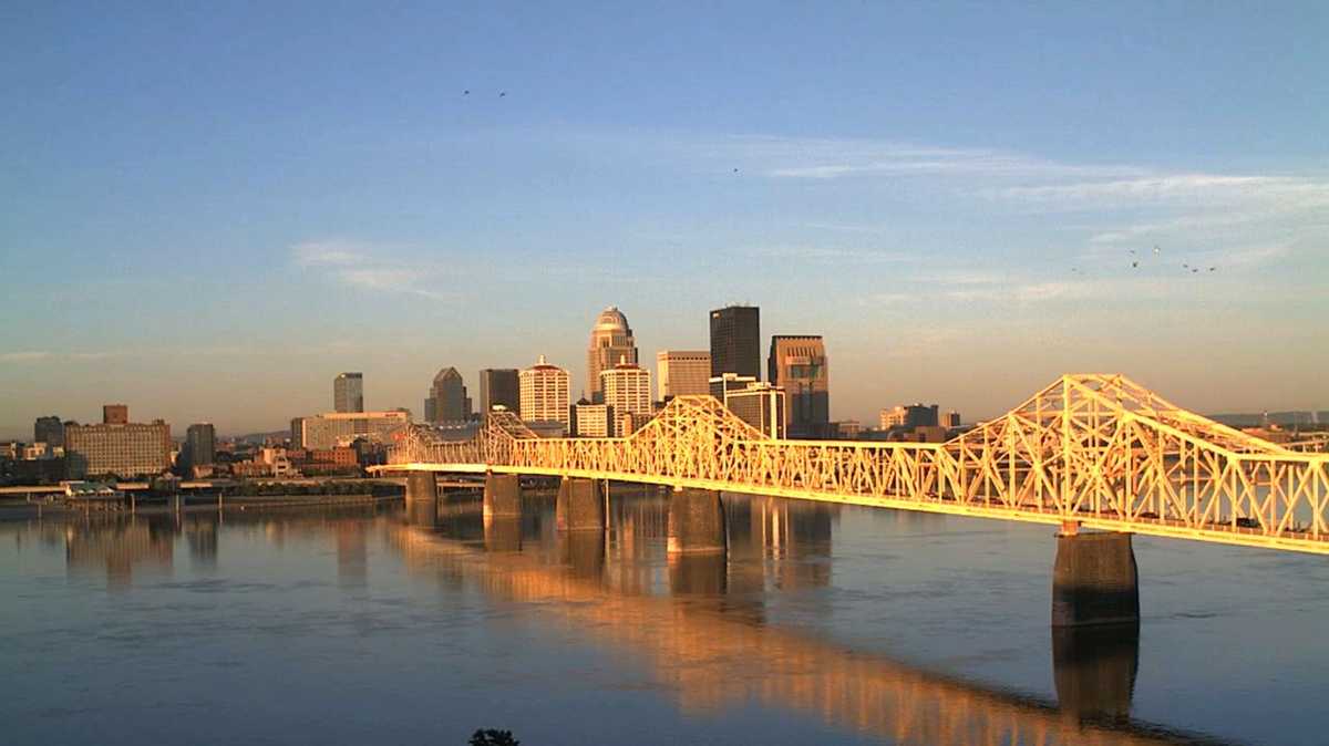 Louisville snaps heat record from 1890, but cold is around the corner