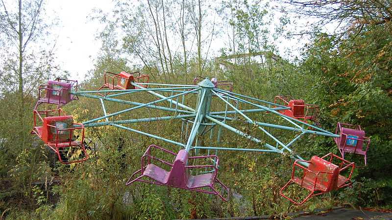 Spooky abandoned amusement parks around the world