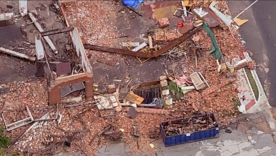 Oklahoma tornado outbreak Widespread damage in Seminole