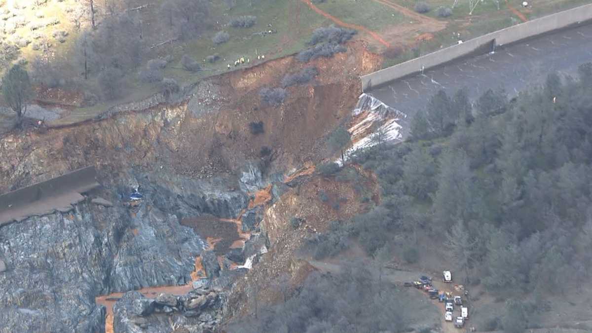 10 photos show extensive damage at Oroville spillway