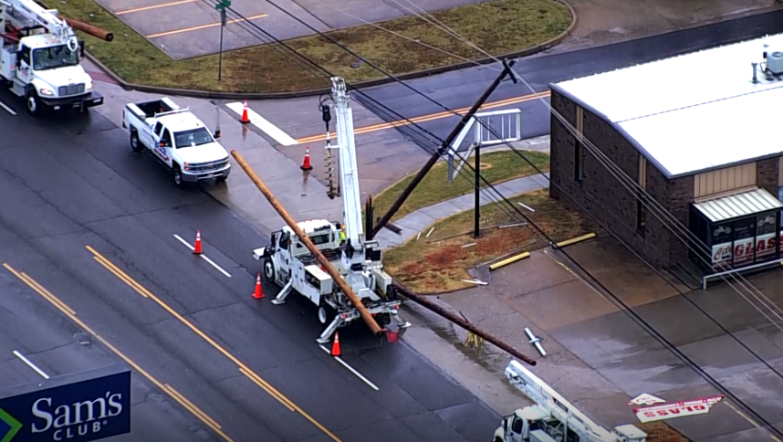 OKLAHOMA ICE STORM: Sky 5 surveys damage after historic Oklahoma ice storm