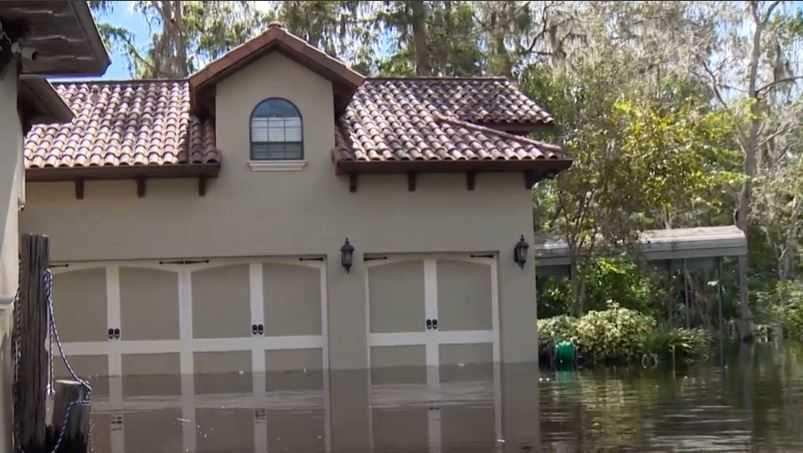 Seminole County residents deal with flooding damage