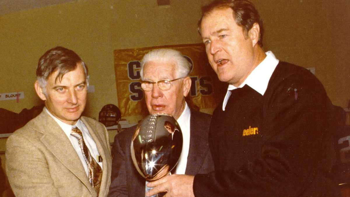 Dan Rooney in photos