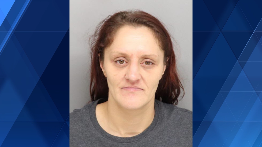 Court docs: Woman charged after stabbing husband in face with knife