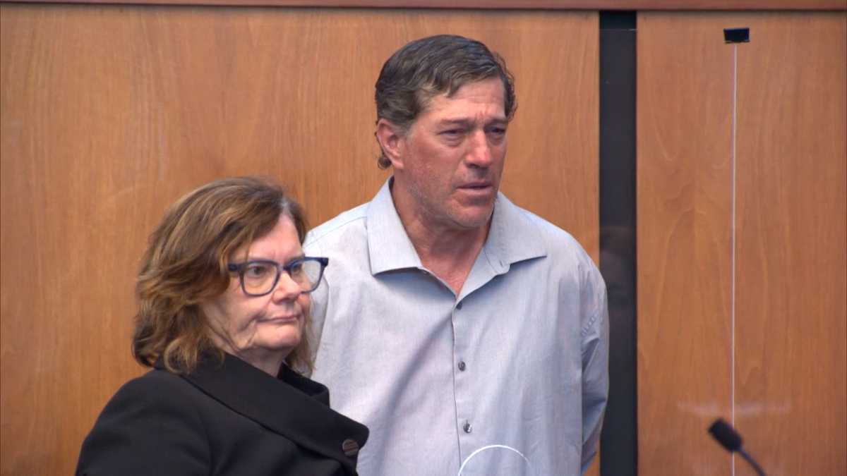 Man faces charges in fatal stabbing inside Somerville laundromat