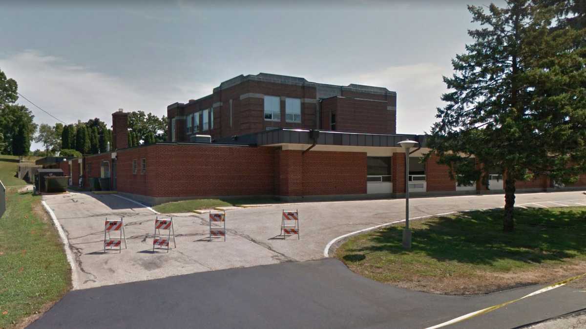 Darien Elementary to shutdown at end of school year