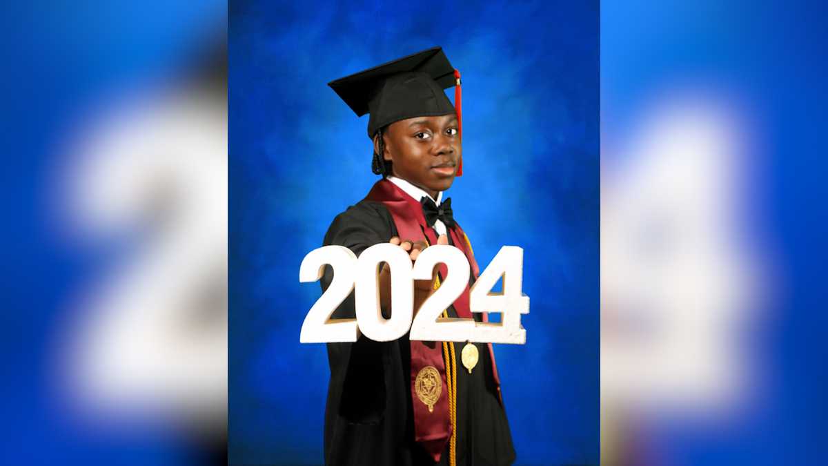 17-year-old set to graduate with 3 college degrees along with HS diploma -  Good Morning America