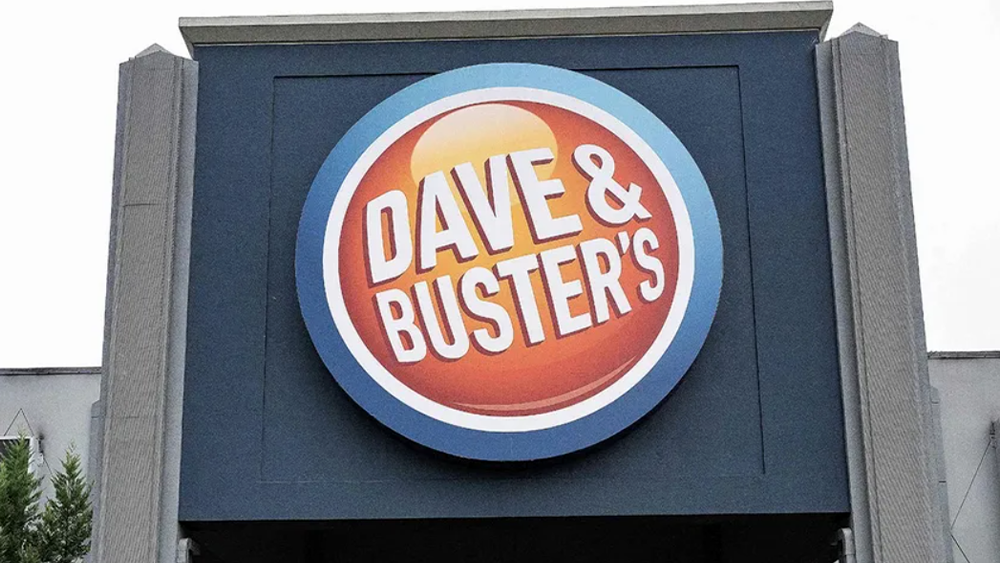 Dave & Buster's celebrates grand opening in Savannah with over 500