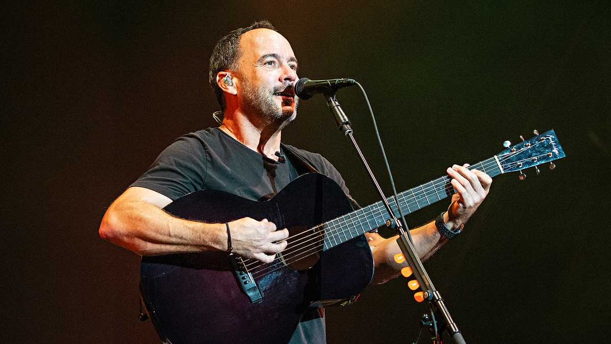 Dave Matthews at Pittsburgh rally for John Fetterman