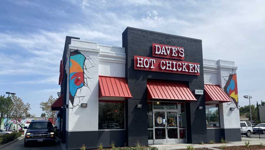 Drake giving free Dave's Hot Chicken for his birthday