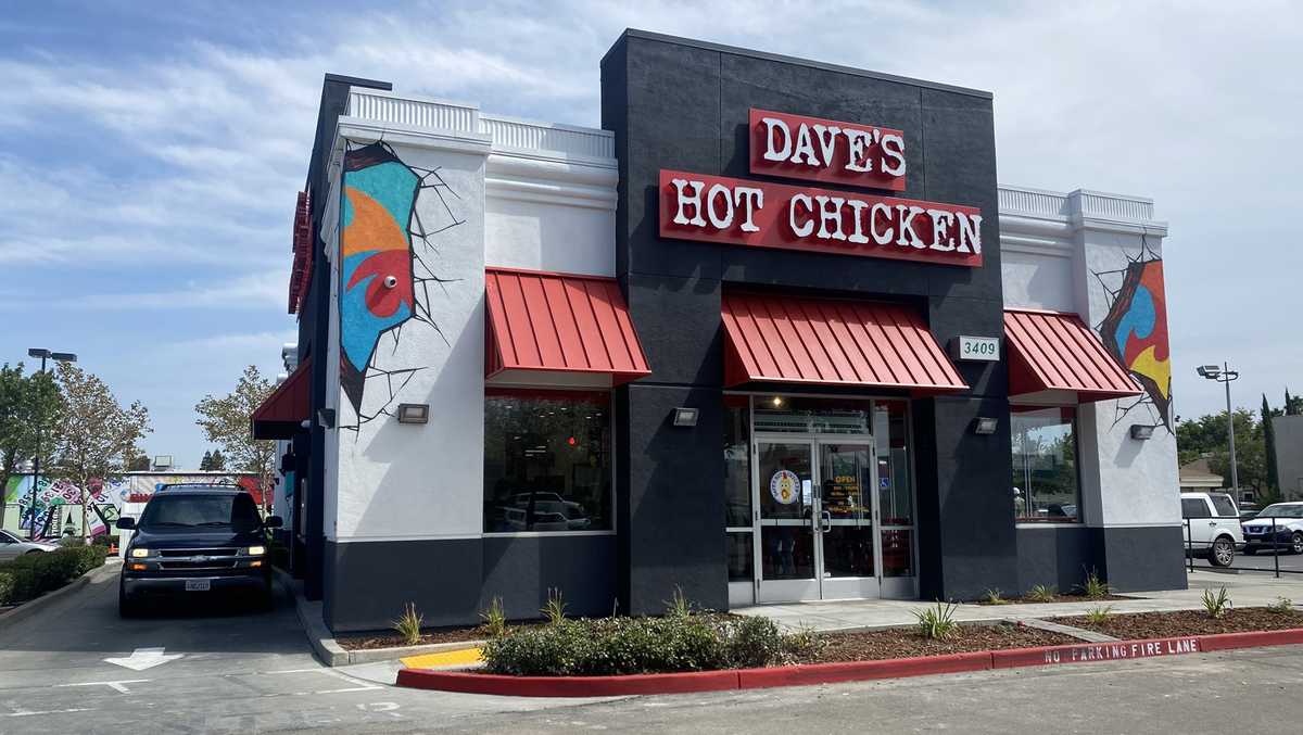 Dave's Hot Chicken offers free chicken to celebrate Drake's birthday