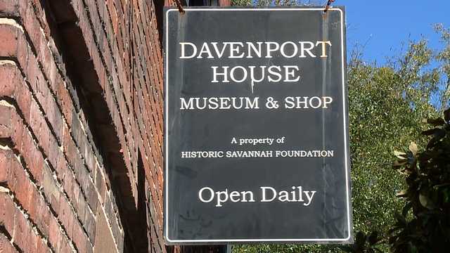 Couples marry on Valentine's Day at Davenport House Museum - Vimarsana News