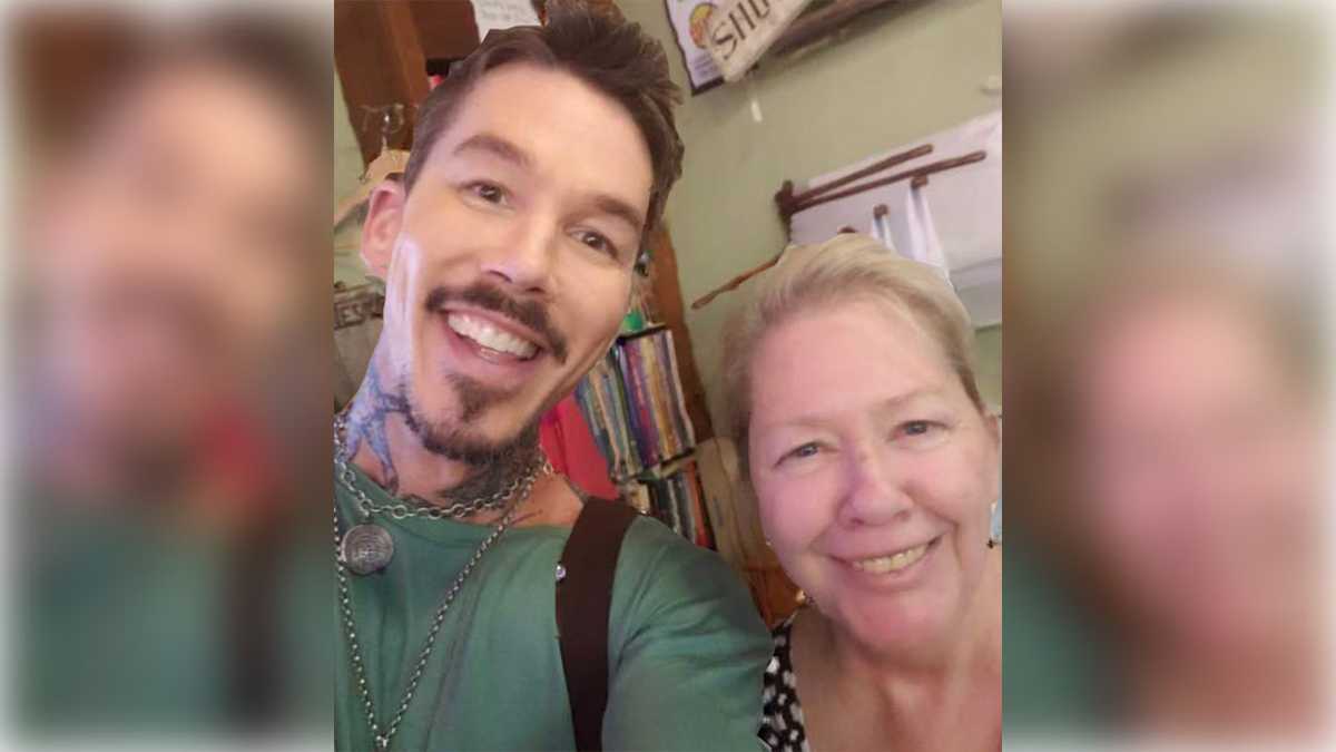 HGTV host David Bromstad visits New Hampshire store