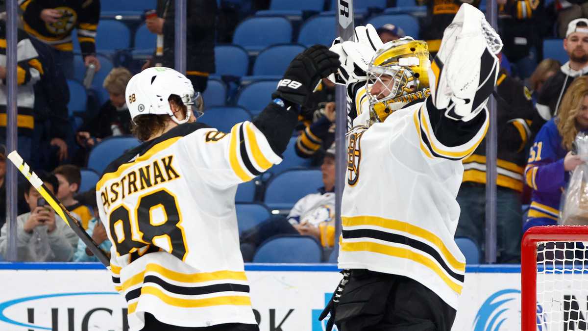 Sabres goalie Luukkonen wins 1st NHL start vs Bruins