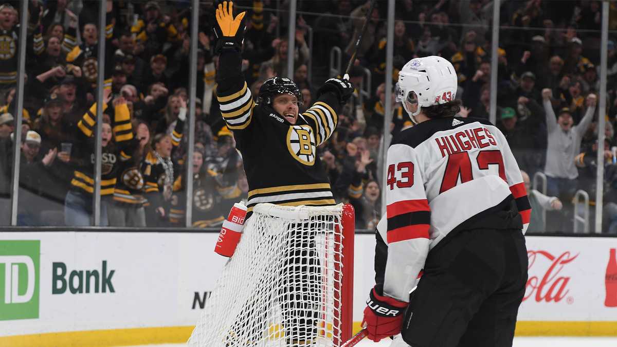 Pastrnak, Shattenkirk each score twice, Bruins rally past Devils