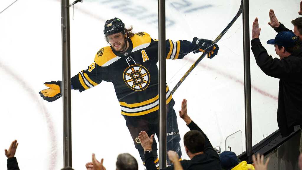 Boston Bruins podepsal s Davidem Pasternakem prodloužení smlouvy o 8 let