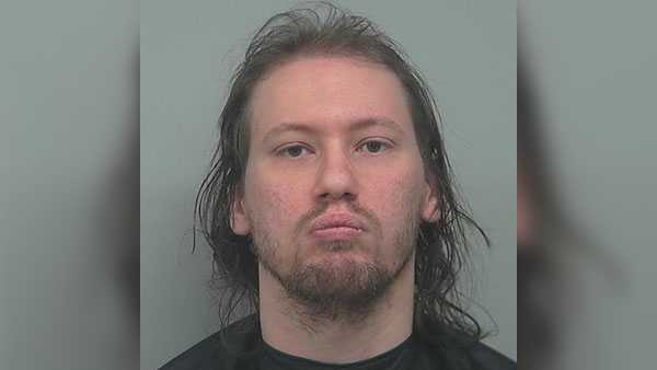 New Albany man arrested, accused of distrusting child pornography