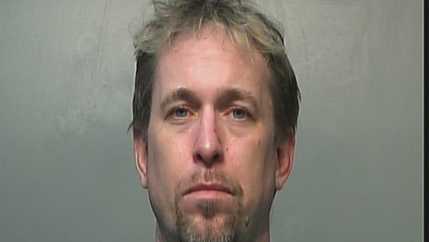 Police: Illinois man sexually exploited runaway in Pleasant Hill Iowa - Vimarsana News