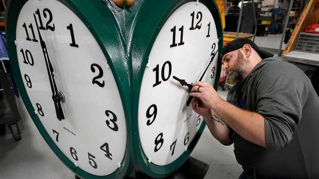 Sen. Markey of Mass. part of renewed push for permanent daylight saving time - Vimarsana News
