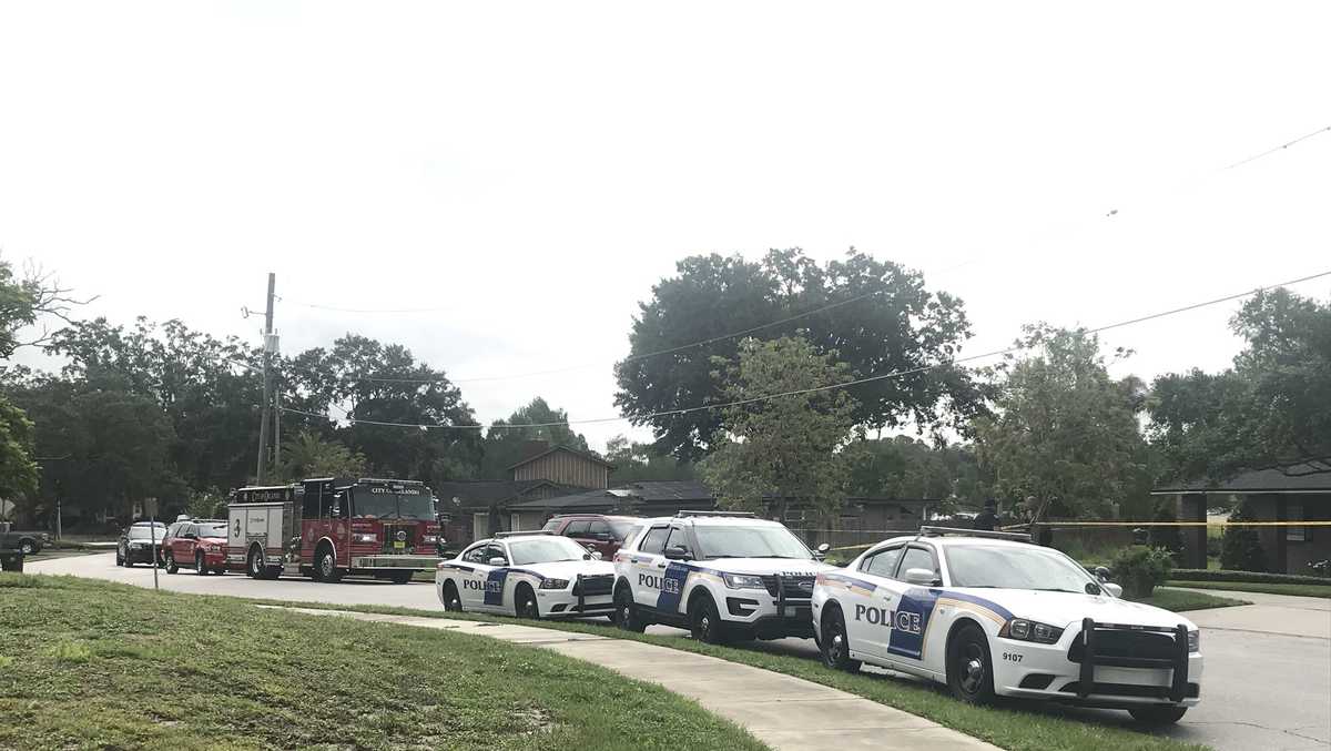 Body found in Orlando lake, police say