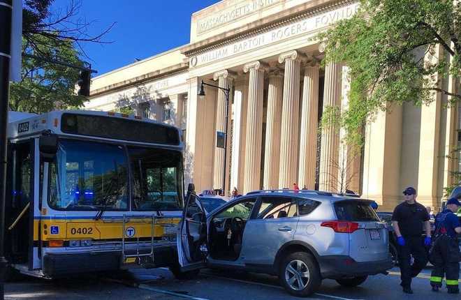 Boston carjacking ends after SUV slams into MBTA bus