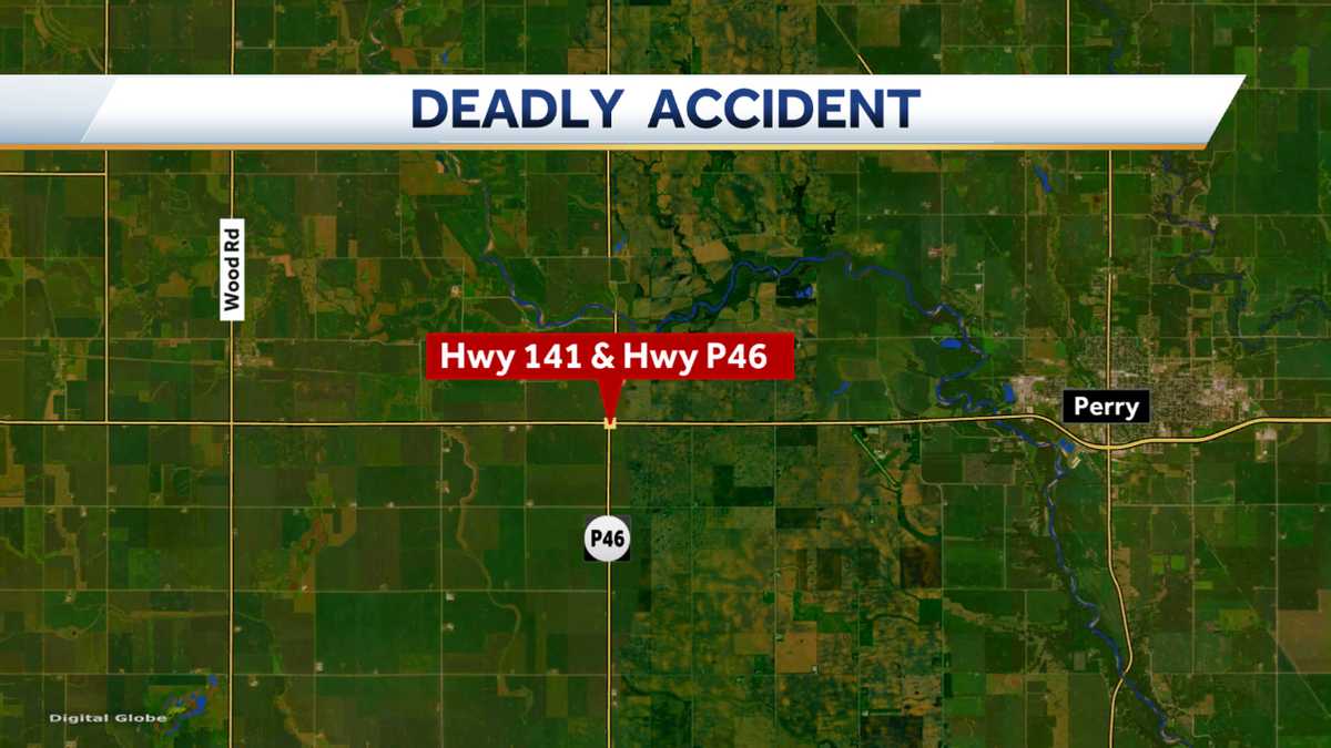 1 man dead in Dallas County, Iowa crash