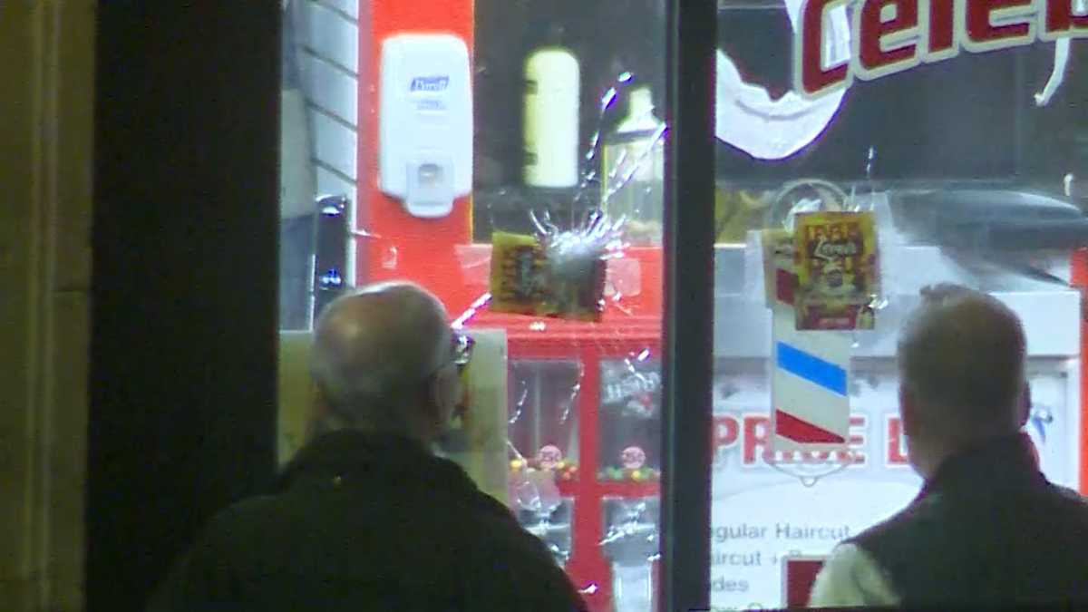 Man shot, killed in Boston during business hours