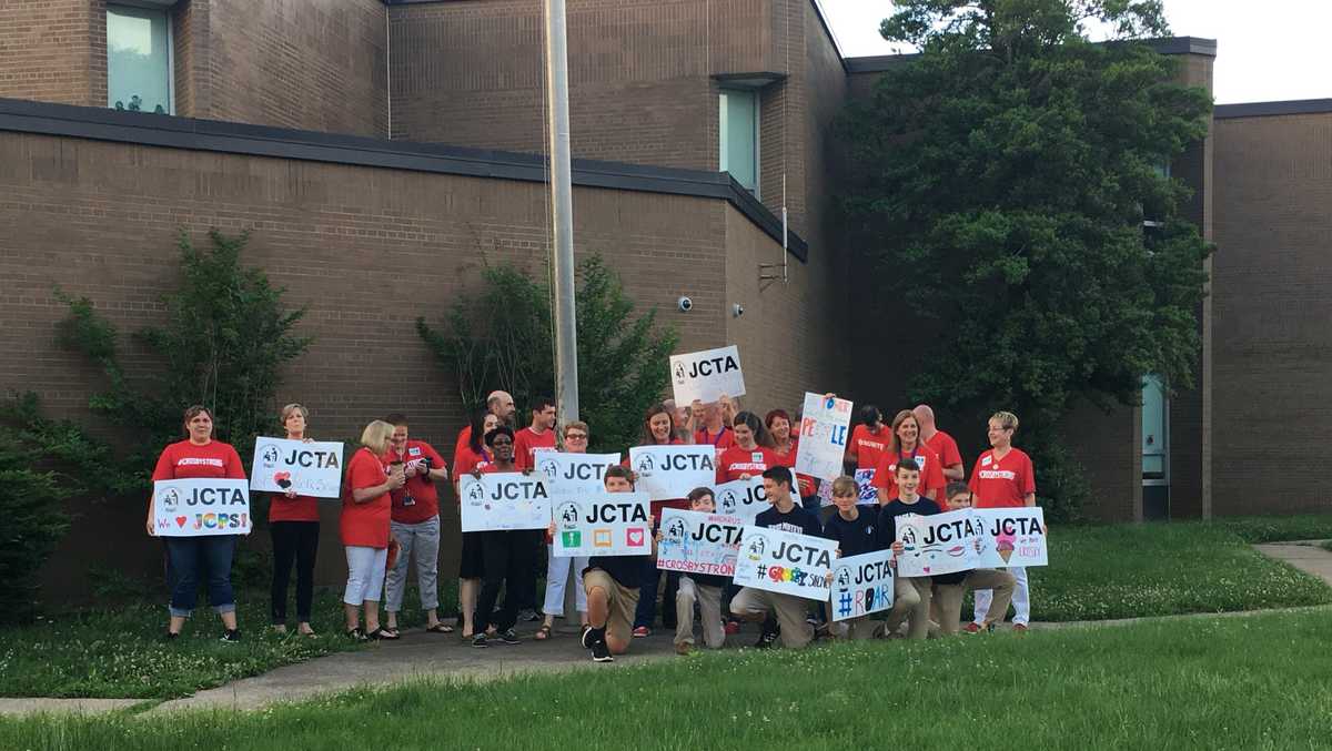JCPS teachers stage walkin