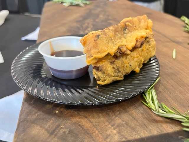 iowa&#x20;state&#x20;fair&#x20;new&#x20;food&#x20;deep&#x20;fried&#x20;mac&#x20;and&#x20;cheese