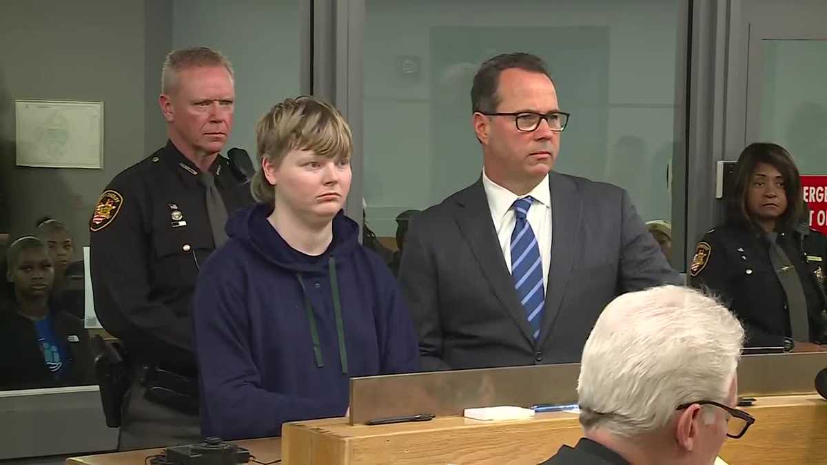 Hearing set Tuesday for man to plea guilty to vandalism at JD Vance's Cincinnati home