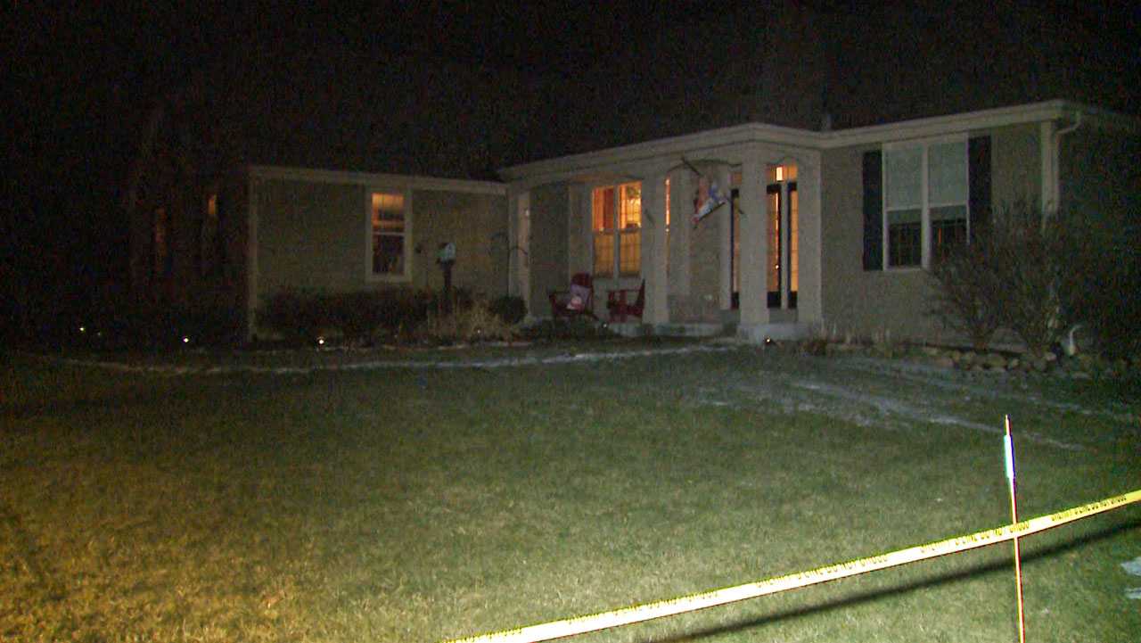 Authorities: Man Called Police After Fatally Stabbing Wife