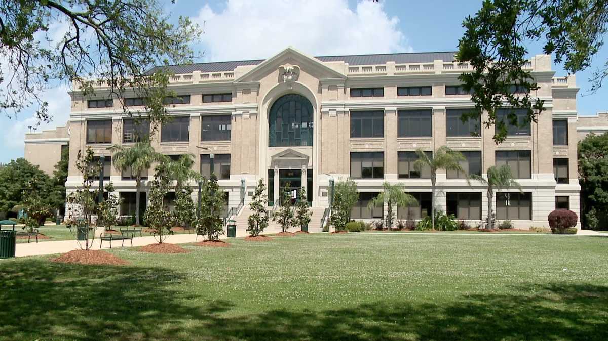Delgado's City Park campus closed due to water leak