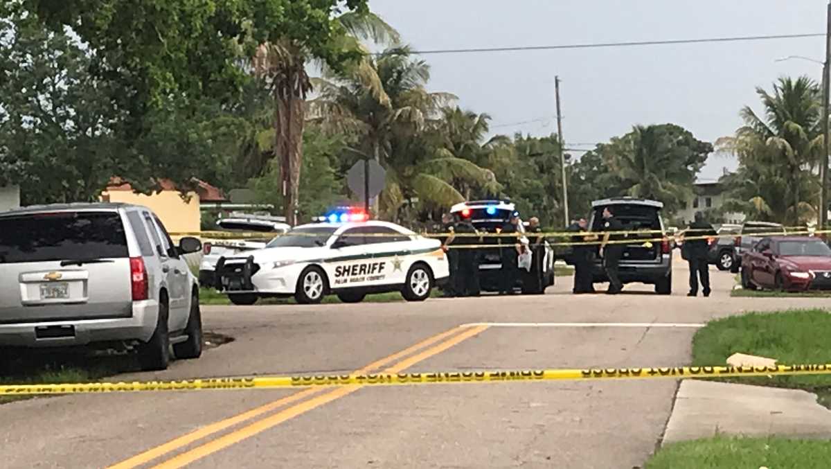Palm Beach County: Man dead after shooting at deputies