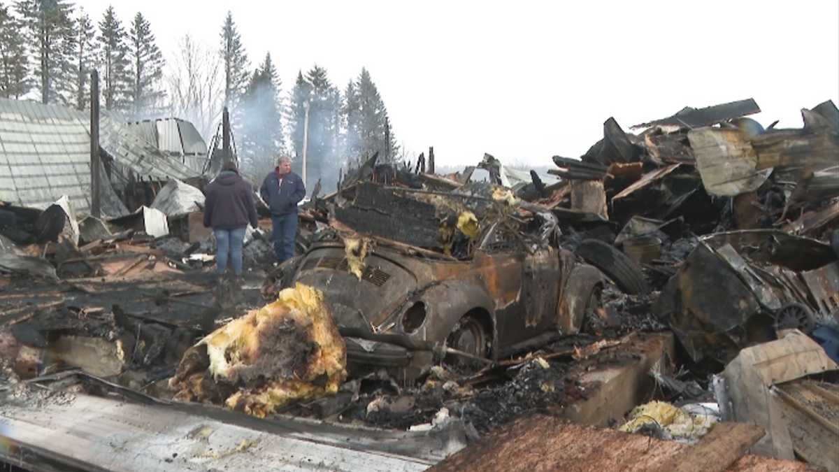 Derby auto shop badly damaged by early morning fire