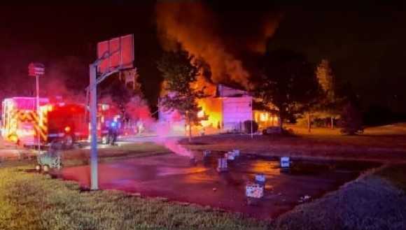 Four injured following fire in rural De Soto, KS. - Vimarsana News