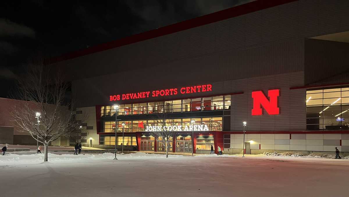 'Perfect 30-0 regular season': Nebraska volleyball remains undefeated after sweeping Ohio State