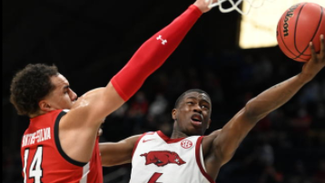 Devonte Davis stepping away from Razorback Men's Basketball