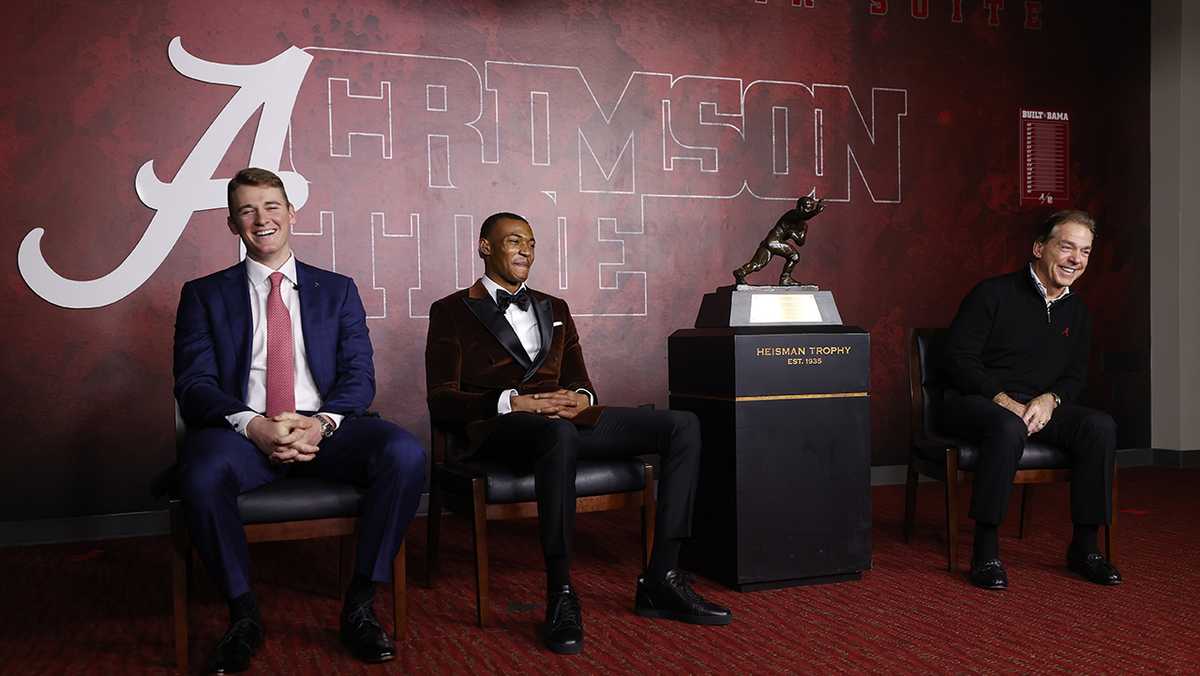 Devonta Smith wins 2020 Heisman Trophy