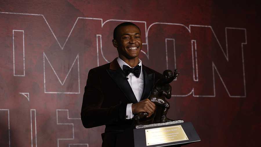 PHOTOS: DeVonta Smith wins 2020 Heisman Trophy