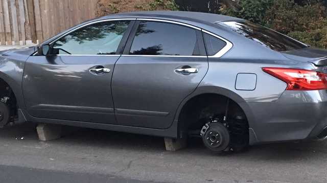 TikToker Erases Parking Enforcement Chalk From Neighbors' Tires