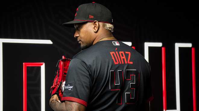 Reds Community Fund Presents New Baseball Uniforms to Shroder - ABC Cincy