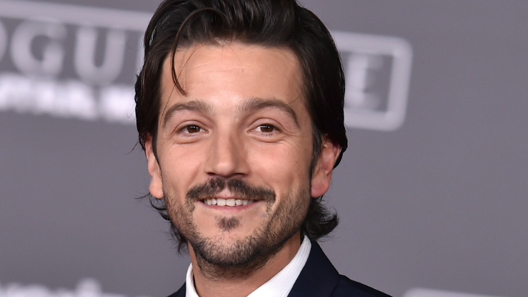 Diego Luna arrives at the world premiere of "Rogue One: A Star Wars Story" at the Pantages Theatre on Saturday, Dec. 10, 2016, in Los Angeles. (Photo by Jordan Strauss/Invision/AP)