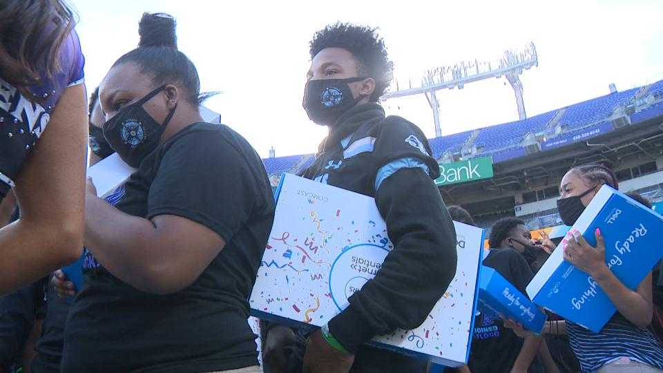 Baltimore students get 1,500 laptops from Today Show, Comcast