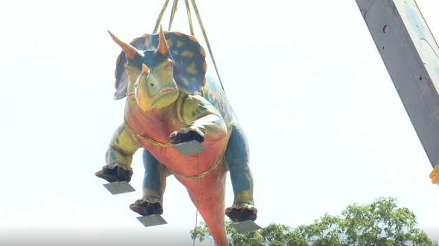 Life-size dinosaur finds new home on top of Louisville building - Vimarsana News