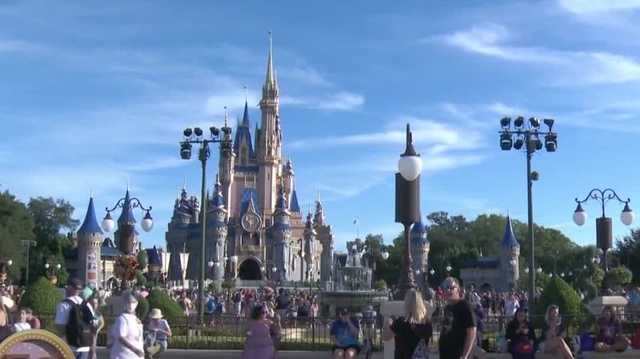 Disney sees high demand for passes amid DeSantis controversy - Vimarsana News