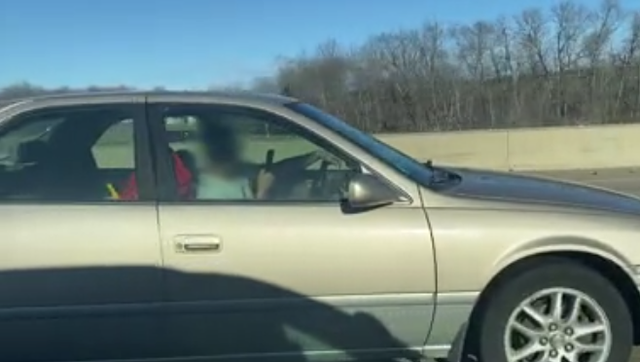New bill filed in Mass. to ban recording, broadcasting video while driving - Vimarsana News