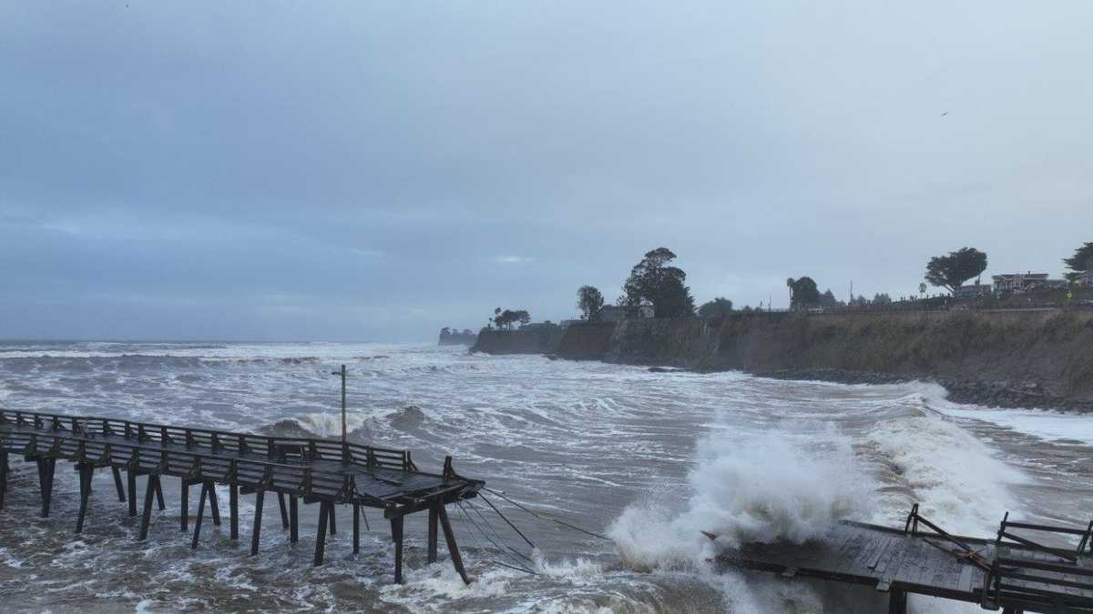 Photos Damage in Capitola caused by bomb cyclone