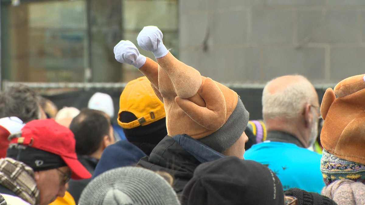 More than 8,500 take part in the YMCA of Greater Pittsburgh’s Turkey Trot