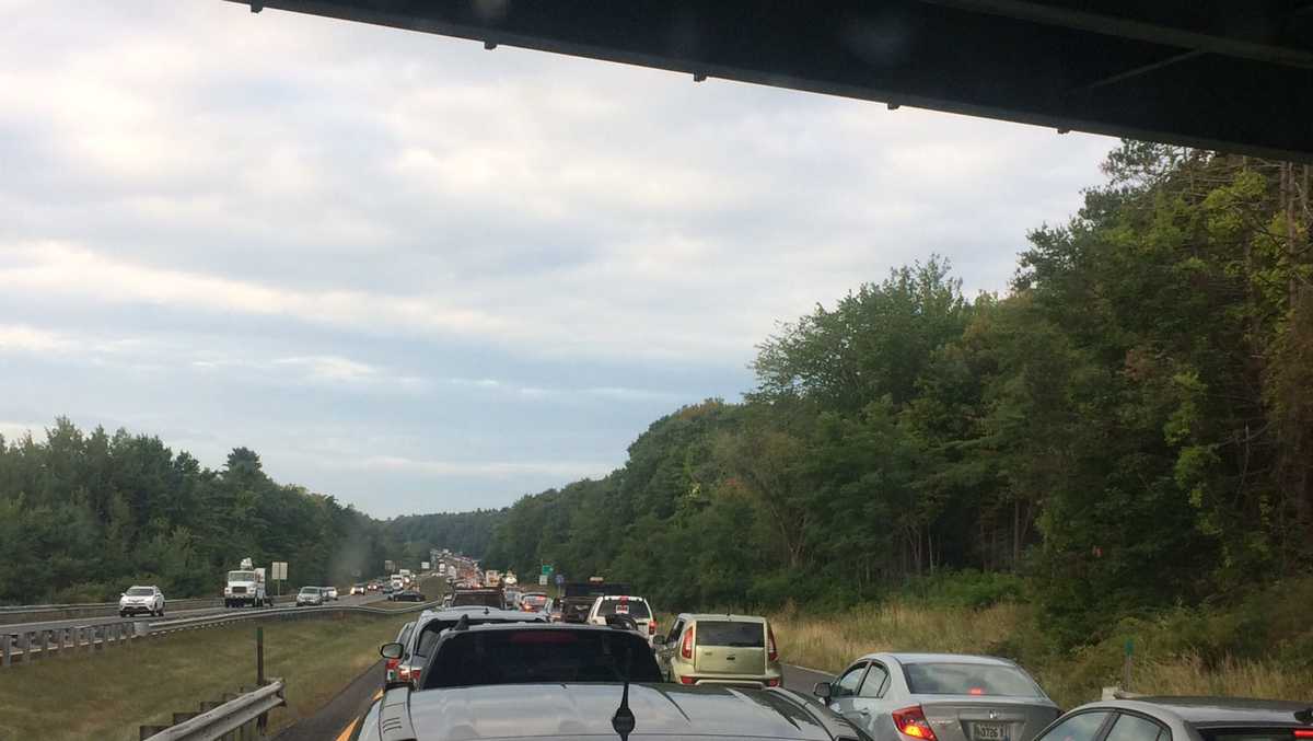 Crash slows traffic on 295 south during morning commute