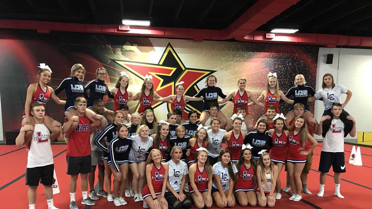 Bitter Council Bluffs rivals cheer together to send a message